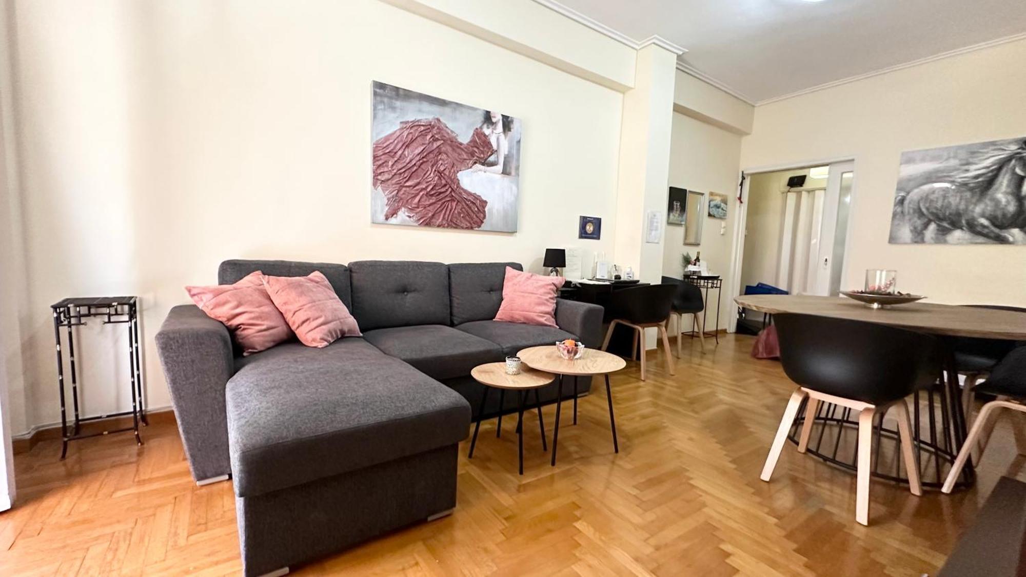 Harokopio Apartment In Athena Bagian luar foto