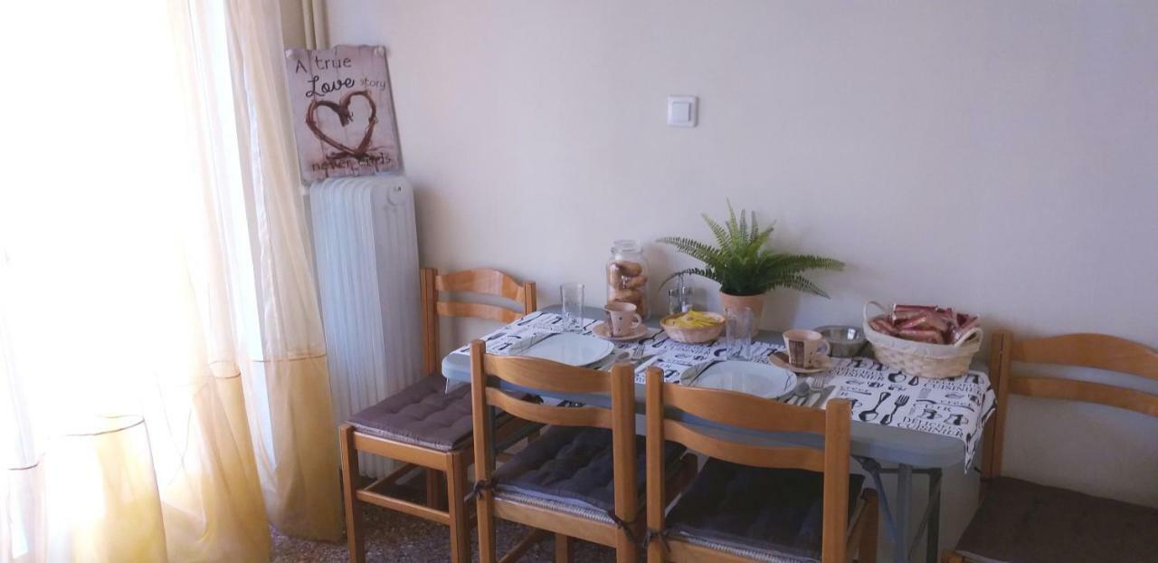 Harokopio Apartment In Athena Bagian luar foto